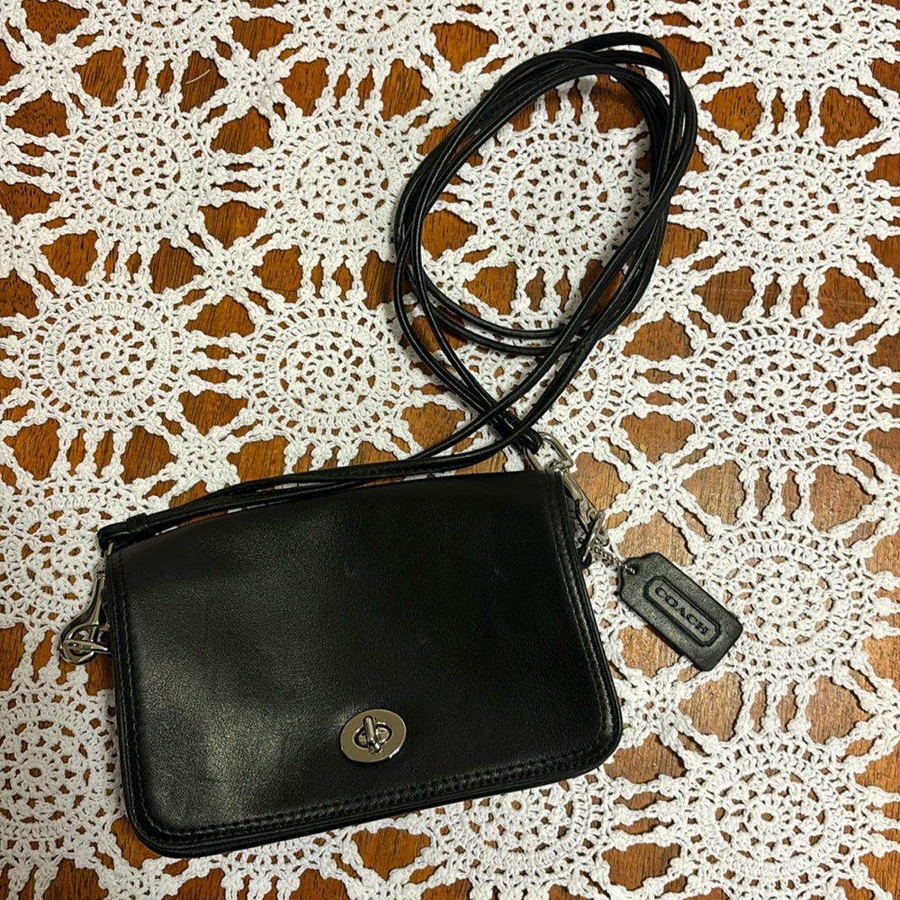 Black coach crossbody!